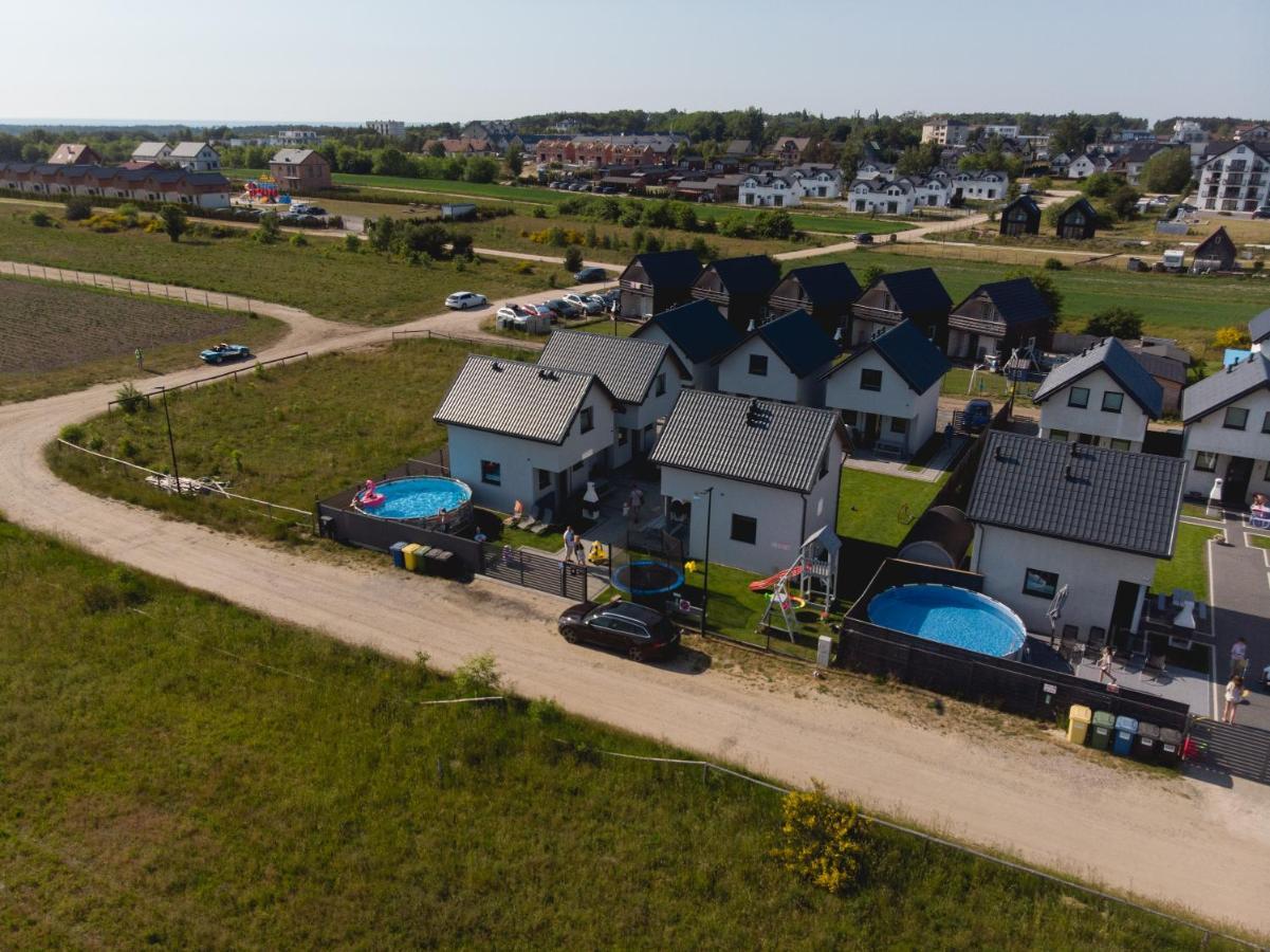 Domki Rajski Wypoczynek Z Basenem Jastrzębia Góra Kültér fotó